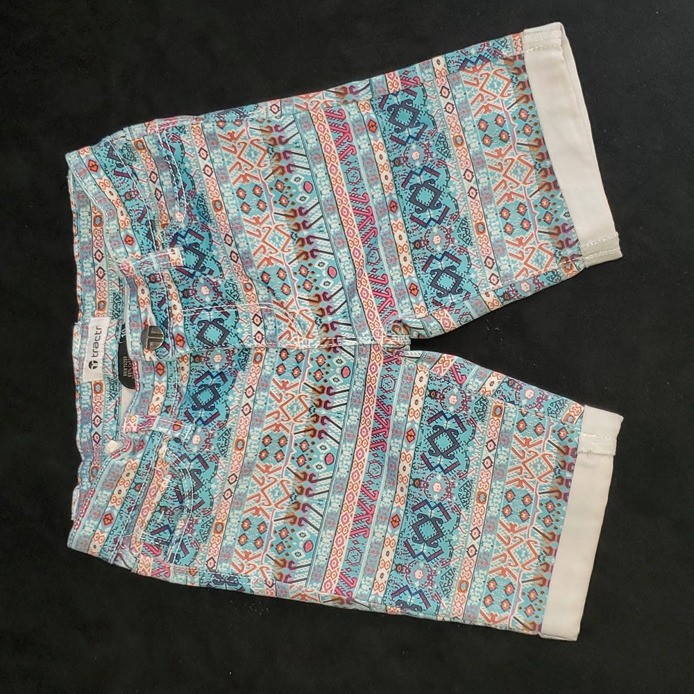 Stretch denim pattern shorts with adjustable waistband